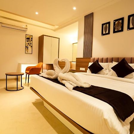 סולאפור Hotel Veesons Executive מראה חיצוני תמונה