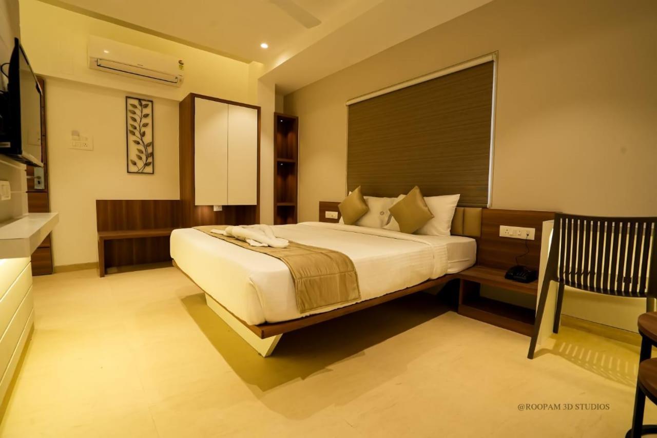 סולאפור Hotel Veesons Executive מראה חיצוני תמונה