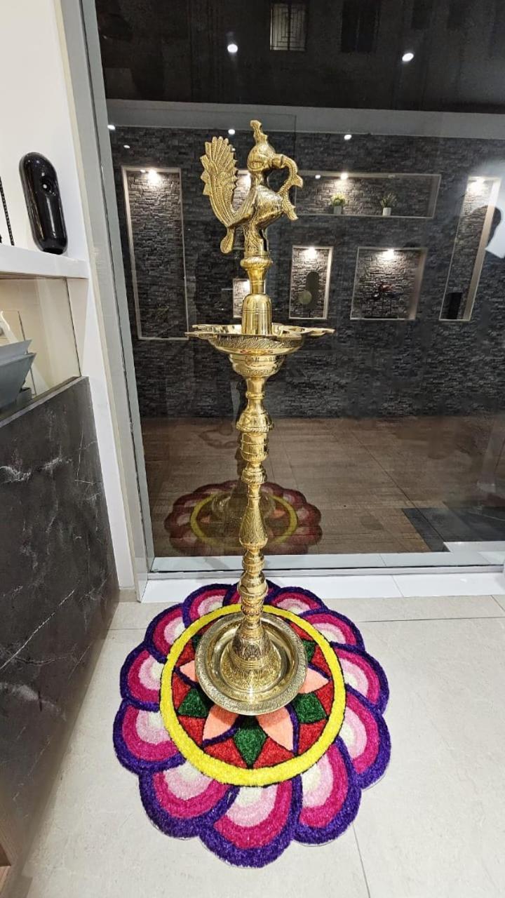 סולאפור Hotel Veesons Executive מראה חיצוני תמונה