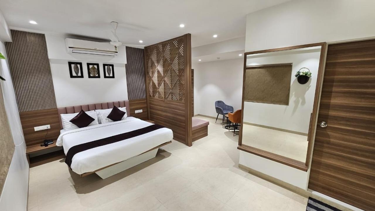 סולאפור Hotel Veesons Executive מראה חיצוני תמונה